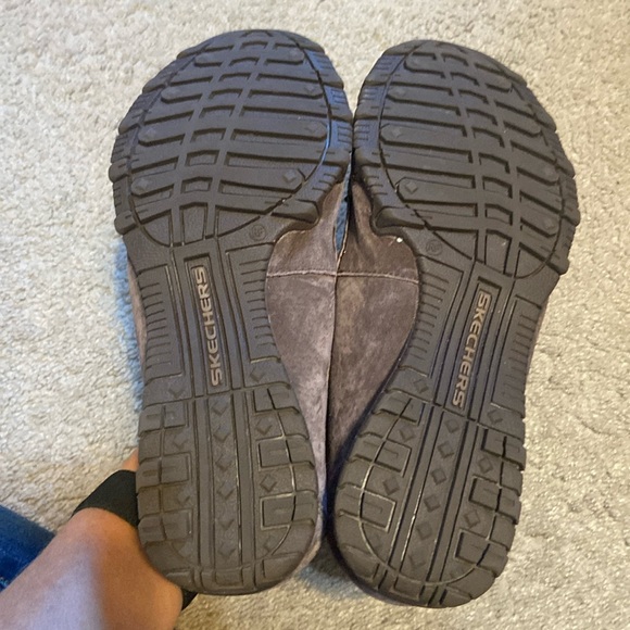 Skechers Brown Suede Relaxed Fit Memory Foam Loafers Women’s  Size 8.5 Shoes - Picture 6 of 15